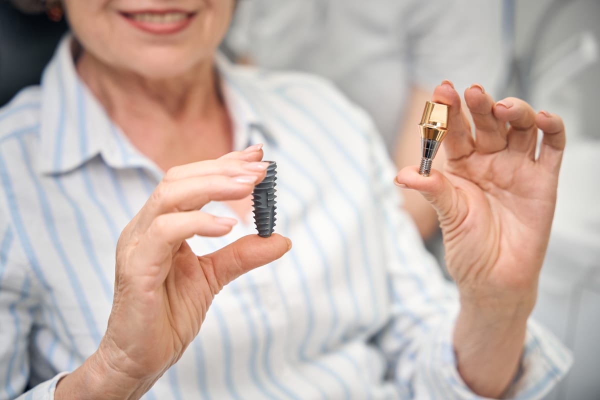 Cracked Tooth Syndrome: Symptoms, Risks & Treatment 2026